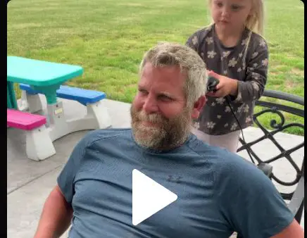 Grandpa has no idea toddler is buzzing him bald [Video]