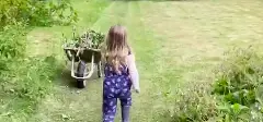 Little Girl's Reaction To Father Is Priceless
