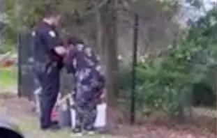Cop\'s Act Of Kindness Goes Viral